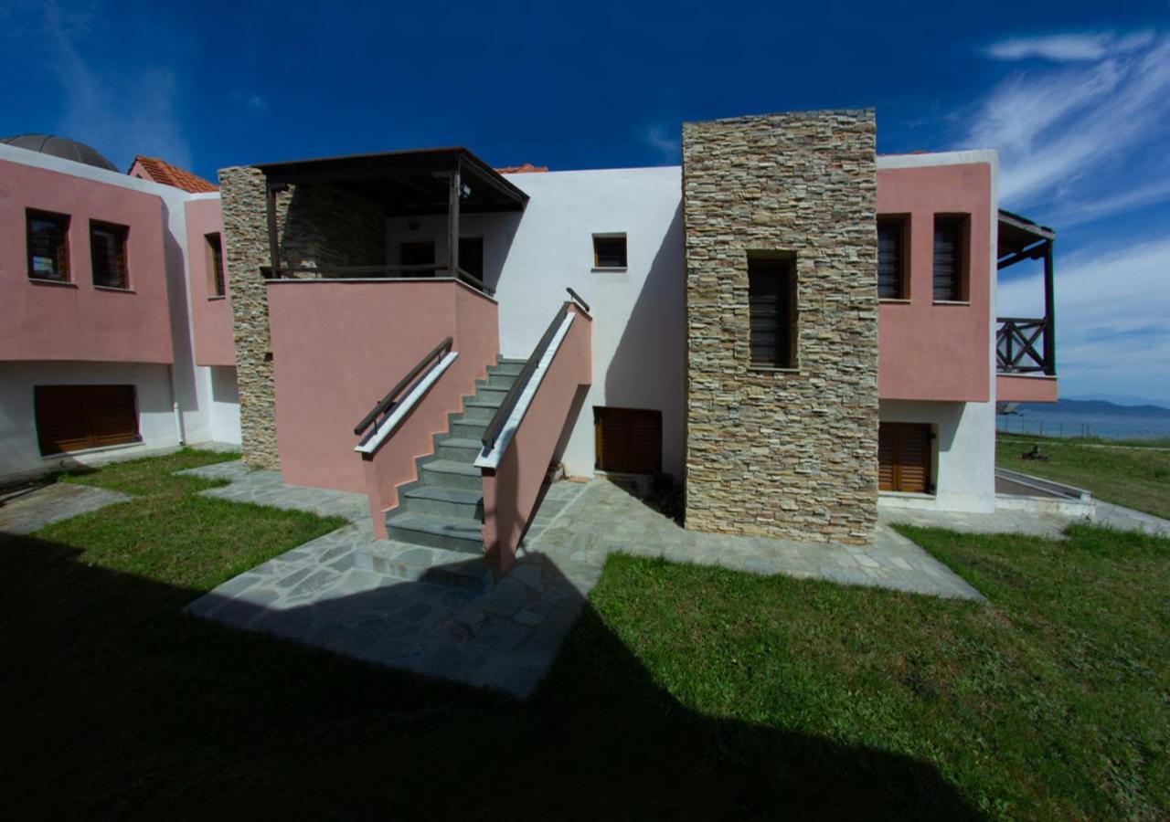 Beachfront Stylish Maisonette In Jeriszósz Kültér fotó
