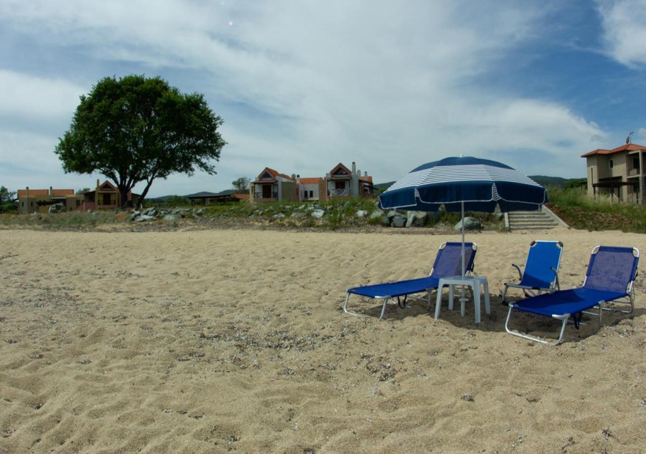 Beachfront Stylish Maisonette In Jeriszósz Kültér fotó