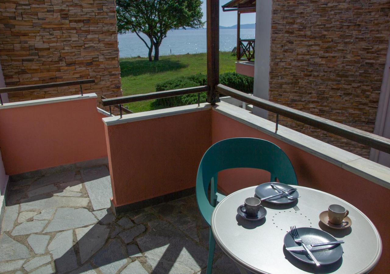 Beachfront Stylish Maisonette In Jeriszósz Kültér fotó